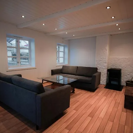 Harbour Haven Henningsvær