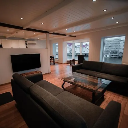 Harbour Haven Henningsvaer